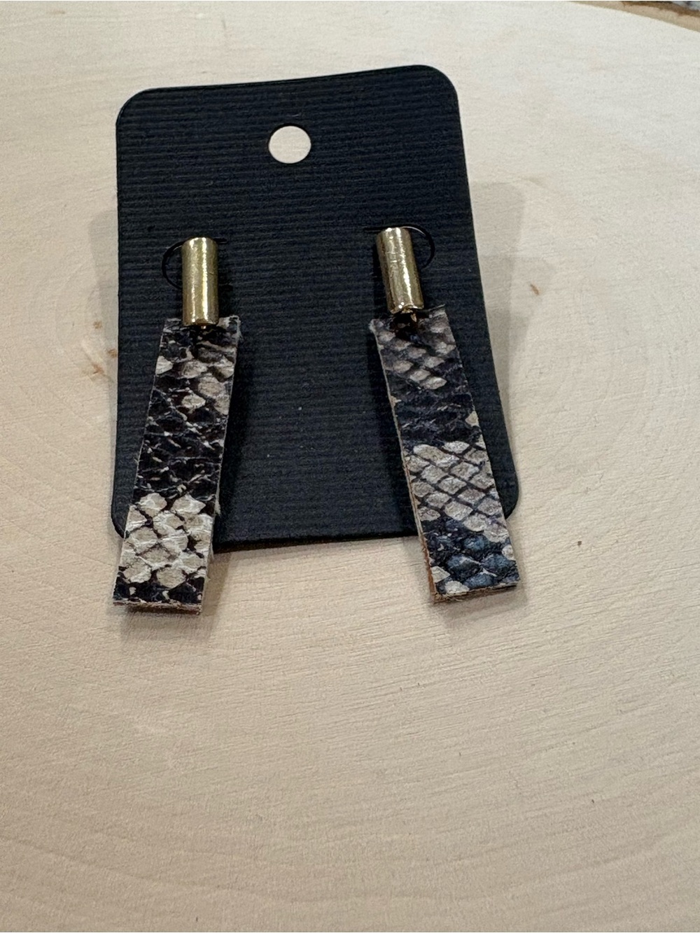 Faux snake skin post dangle earrings in VGUV unbranded